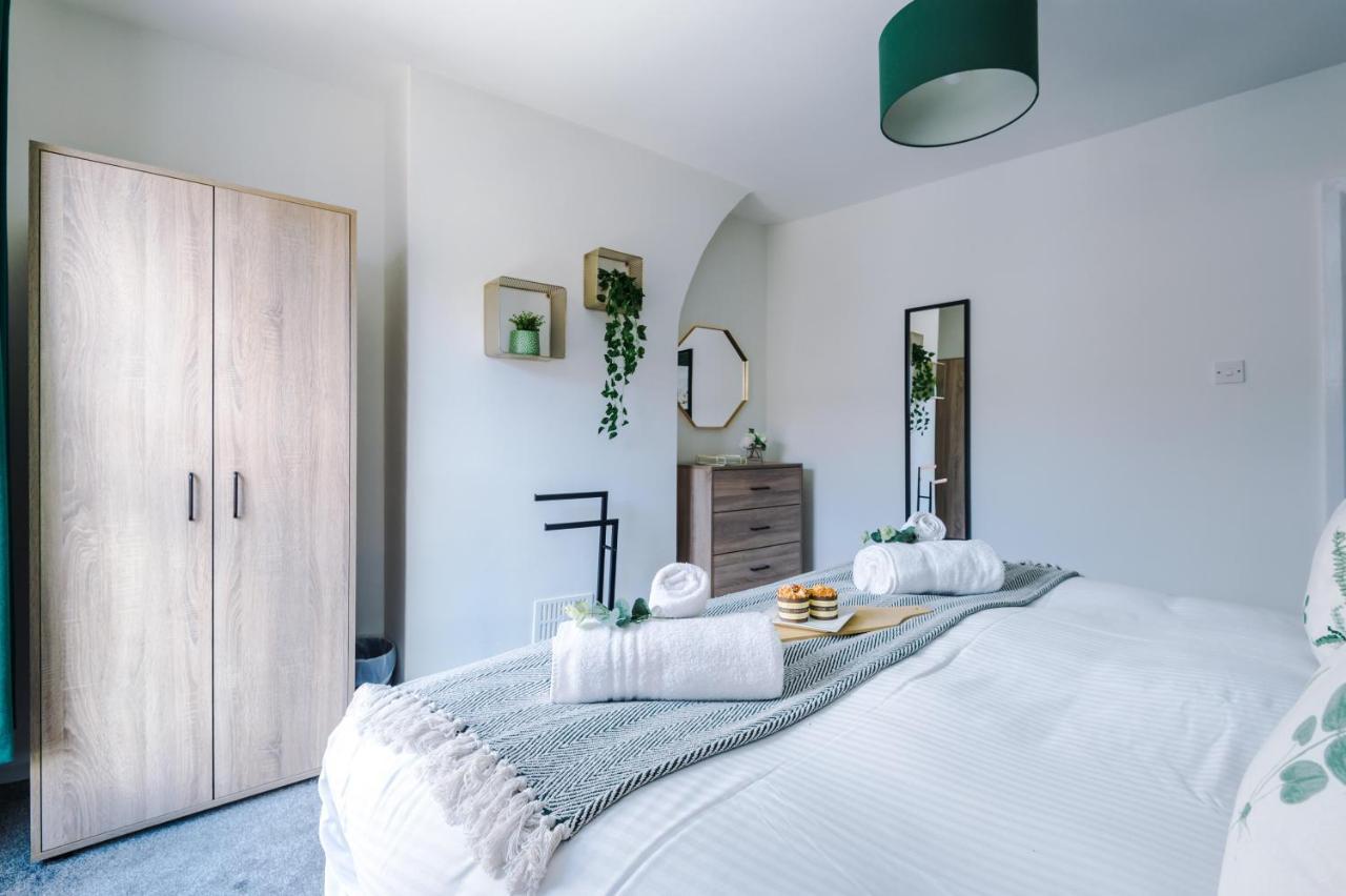 Bright 2-Bed Cottage In Chester By 53 Degrees Property, Ideal For Couples & Small Groups, City Centre - Sleeps 6 Exterior foto